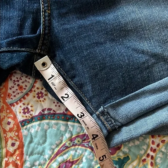 Signature by Levi Strauss Women's Jean Shorts - Picture 8 of 8